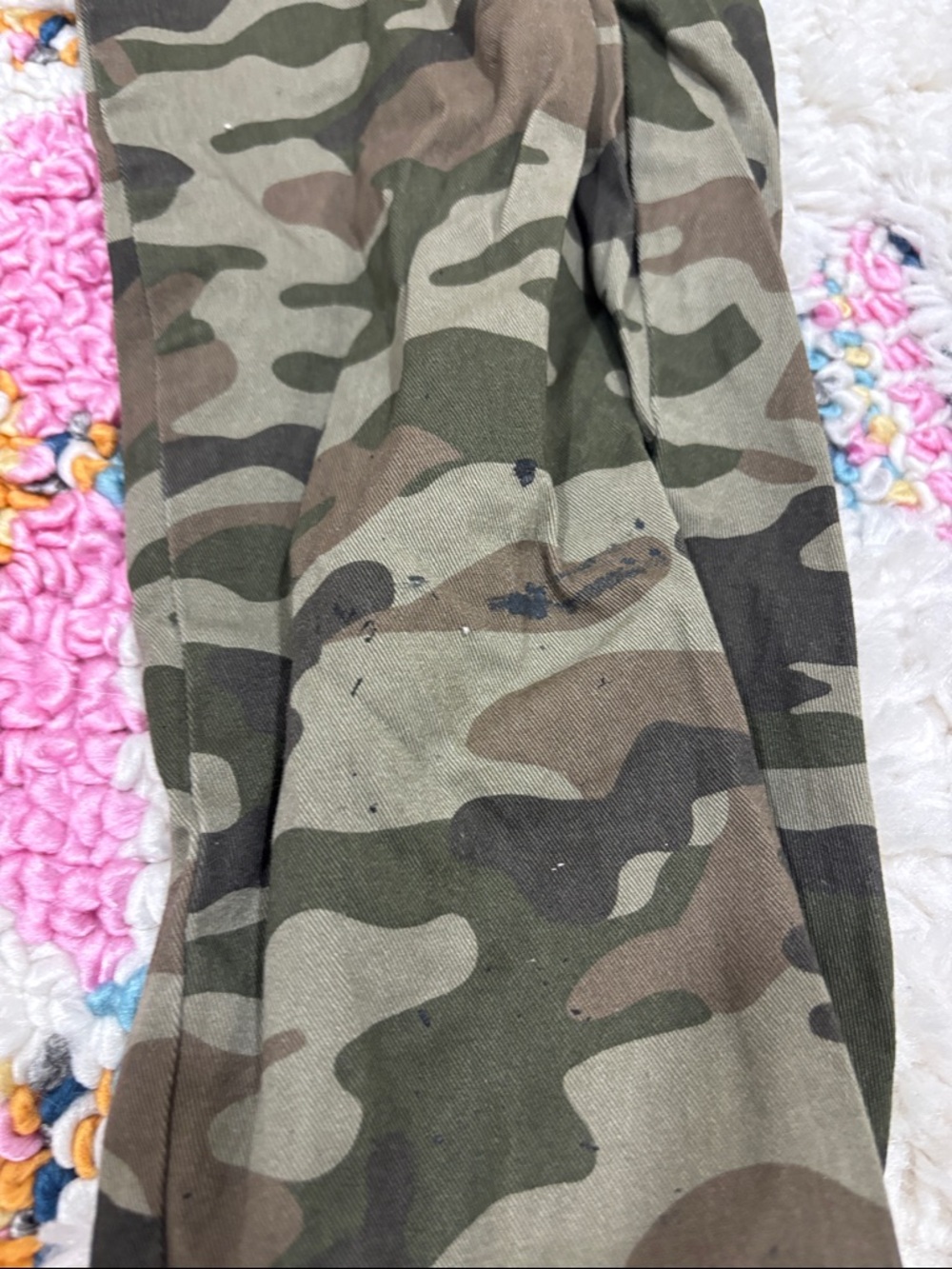Amazon Essentials Camo Pants - Picture 2 of 4